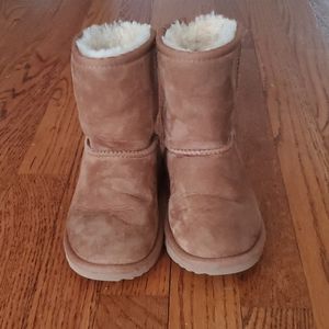 Girls Classic Short Ugg